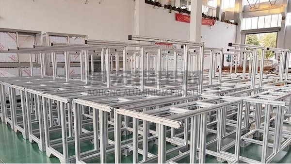 還在使用銹跡斑斑的鐵框架嗎？ —澳宏鋁業(yè)告訴你鋁型材不一樣的優(yōu)點(diǎn)