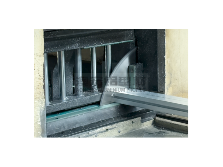 別讓“隱形誤差”吃掉利潤！工業鋁型材的精度焦慮如何破？