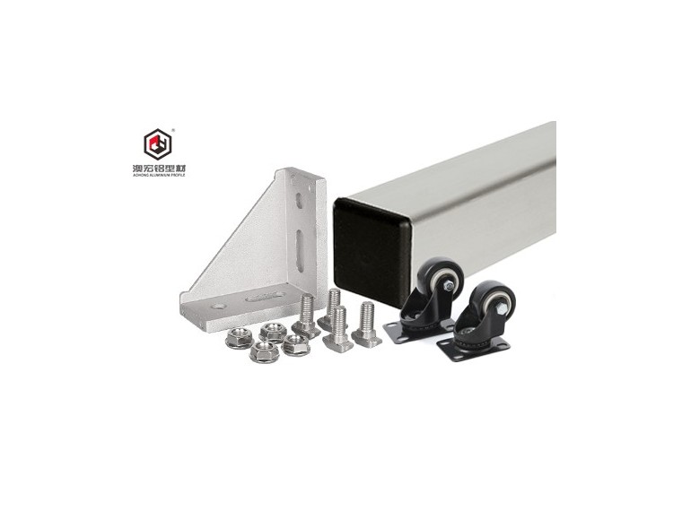 鋁型材圍欄是如何組裝成片的？