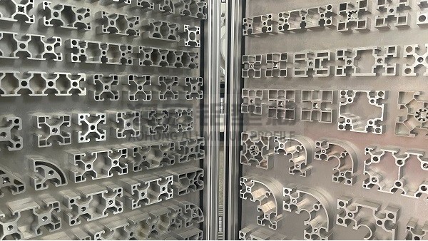 工業(yè)鋁型材和流水線鋁型材有何不同？