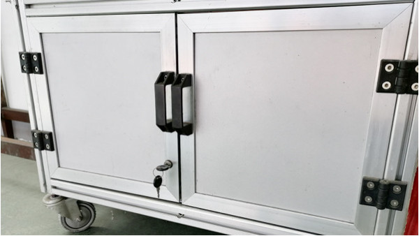 鋁型材機柜定制應該怎樣報價？