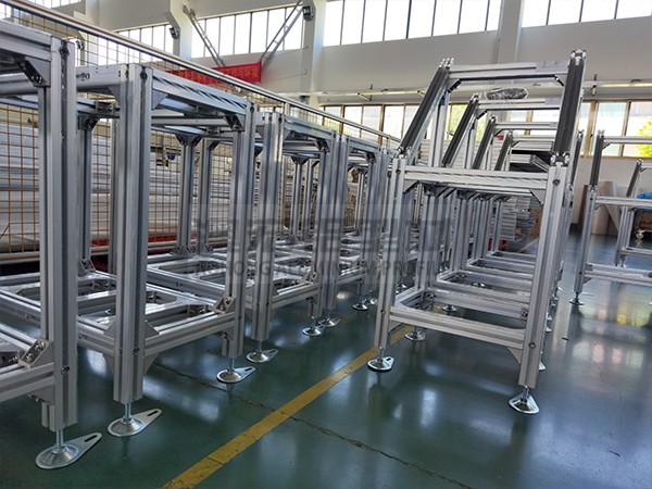 熔噴布設(shè)備機架